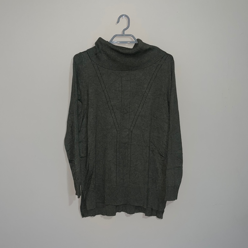 Tribal green turtleneck